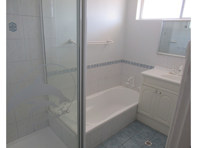 8 Scott Road, Safety Bay WA 6169