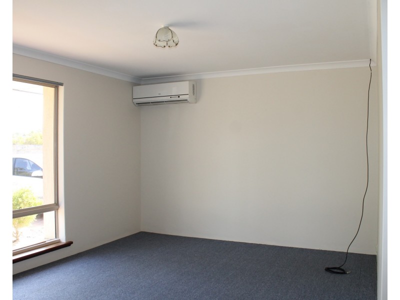 6 Oslo Place, Warnbro WA 6169