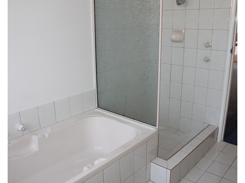 6 Oslo Place, Warnbro WA 6169