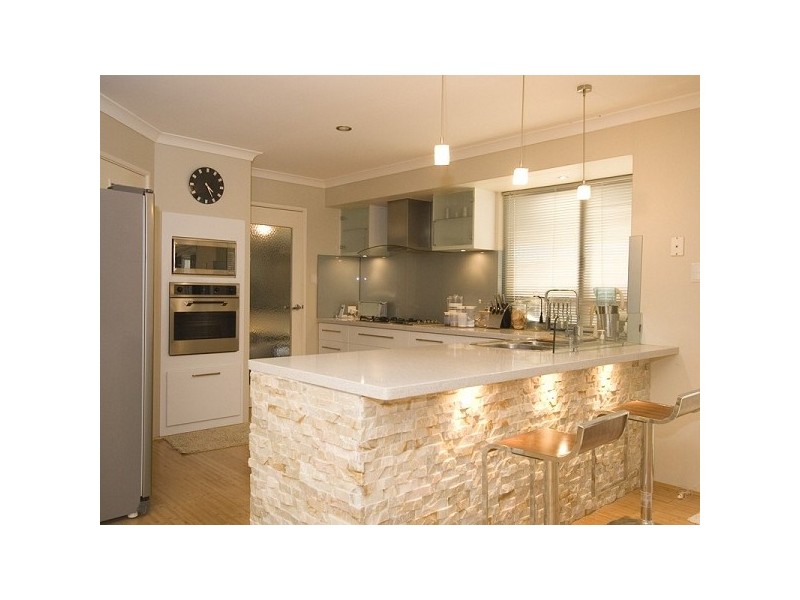 10 BELIZE WAY, Mindarie WA 6030