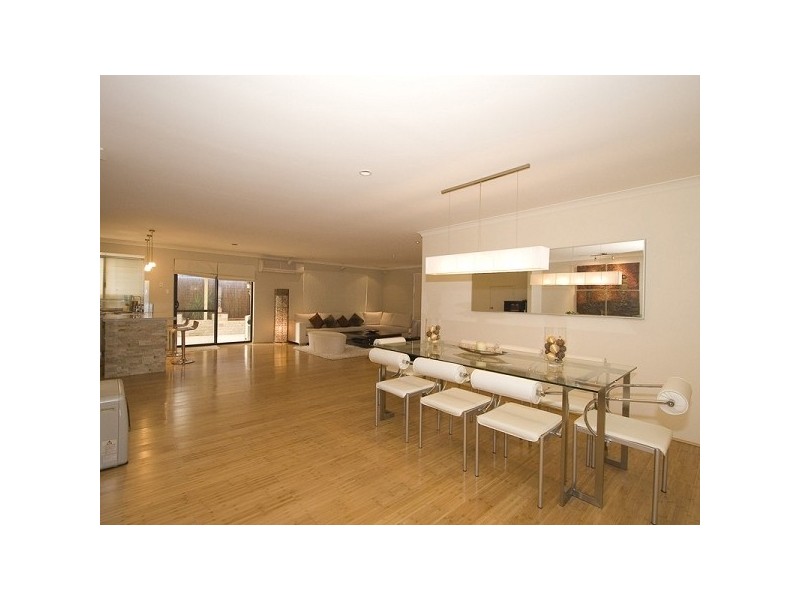 10 BELIZE WAY, Mindarie WA 6030