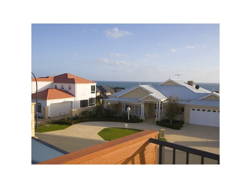 10 BELIZE WAY, Mindarie WA 6030