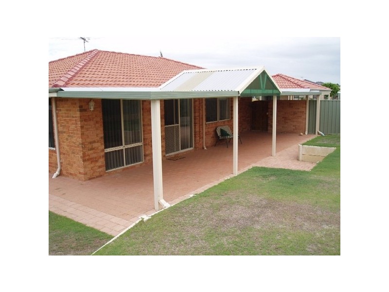 16 BOMBALA CLOSE, Merriwa WA 6030