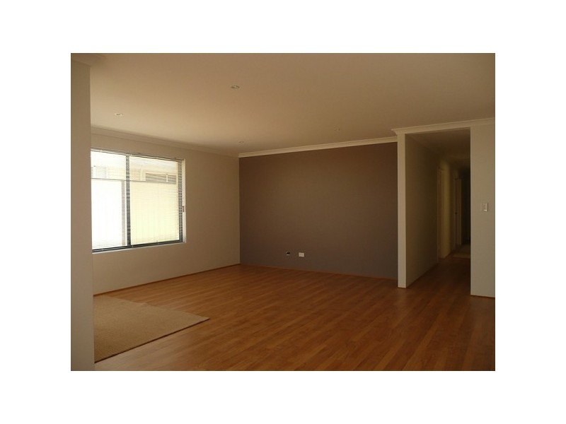 27 Lakewood Terrace, Clarkson WA 6030