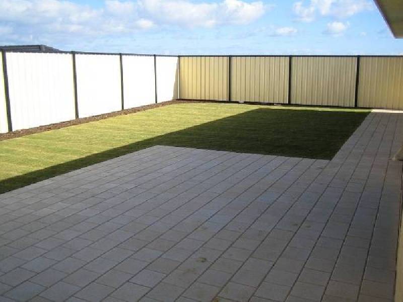 8 Utica Terrace, Clarkson WA 6030