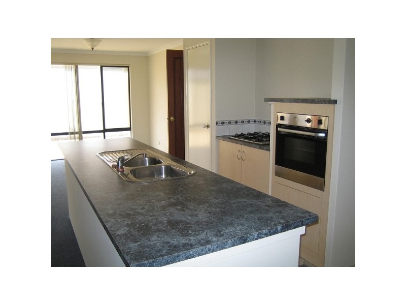 11 Harrington Avenue, Tapping WA 6065