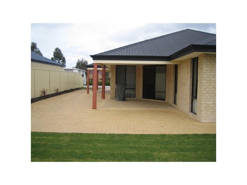 11 Harrington Avenue, Tapping WA 6065