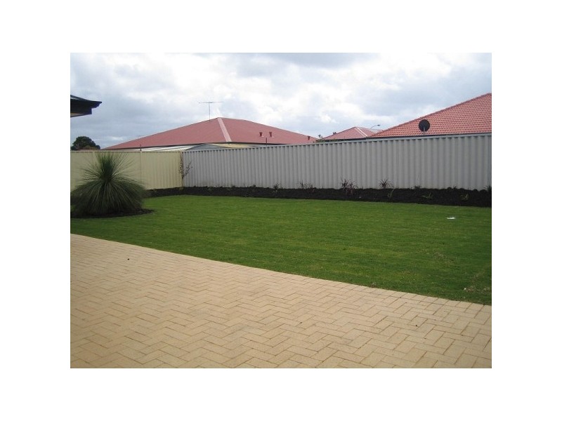 11 Harrington Avenue, Tapping WA 6065