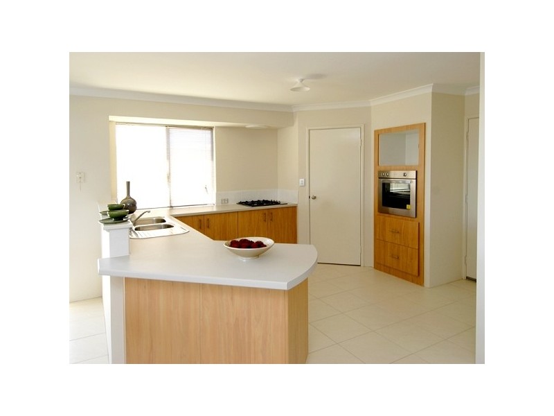 23 Lareema Gardens, Banksia Grove WA 6031