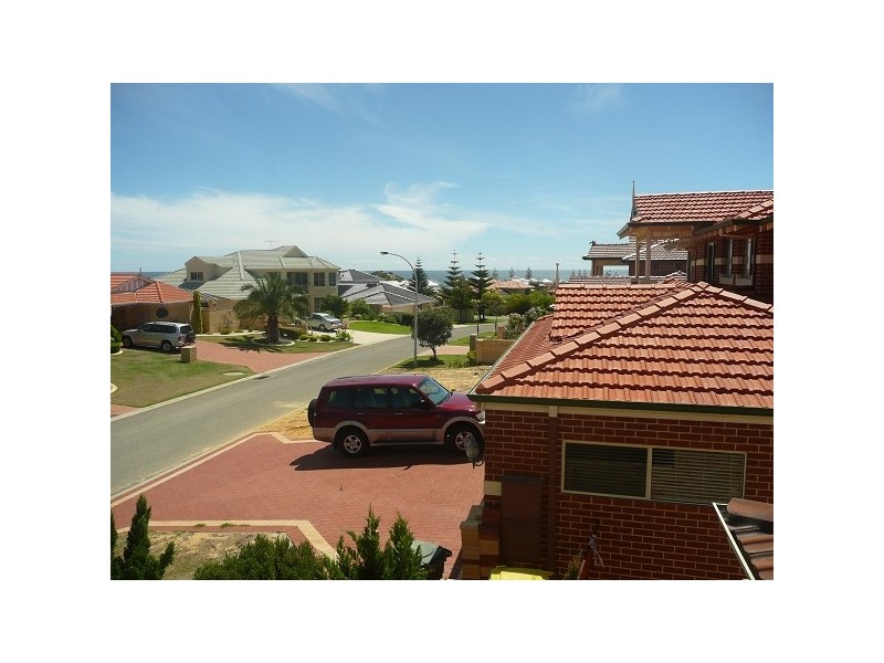 12 Ramsgate Retreat, Mindarie WA 6030