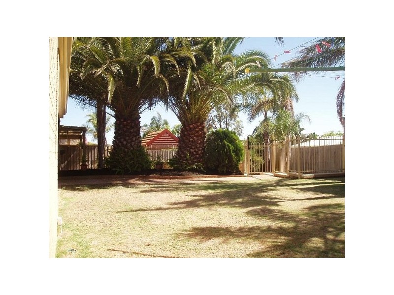 21 Serpentine Gardens, Clarkson WA 6030