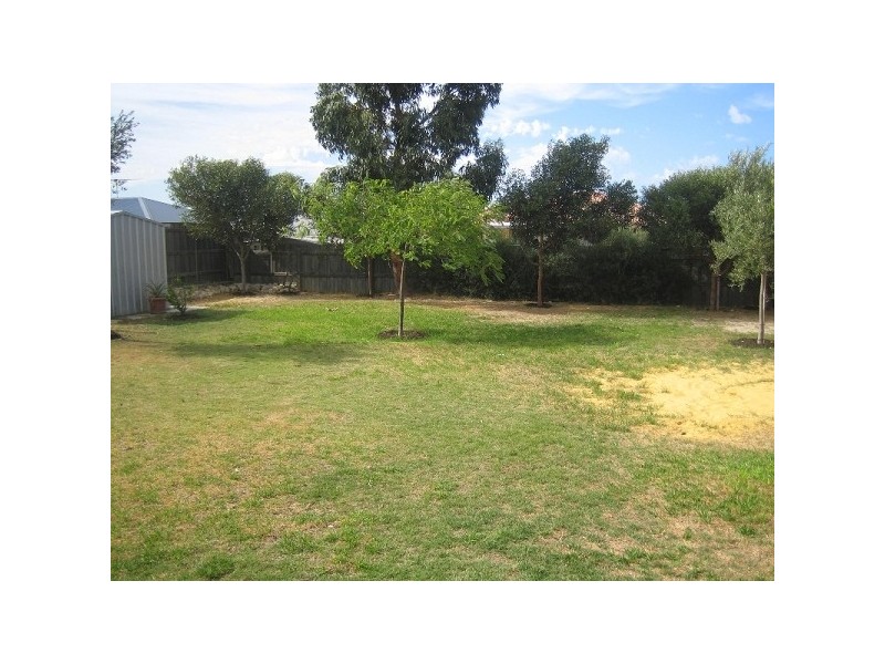 5 Badcoe Ally, Clarkson WA 6030