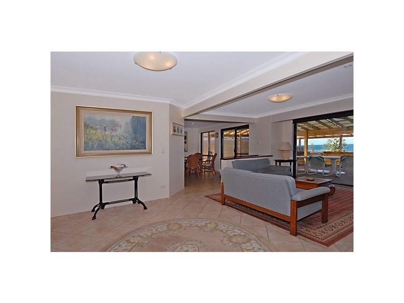 21 Ashley Avenue, Quinns Rocks WA 6030