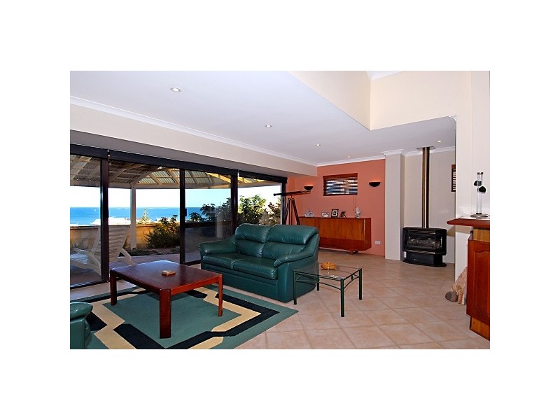 21 Ashley Avenue, Quinns Rocks WA 6030