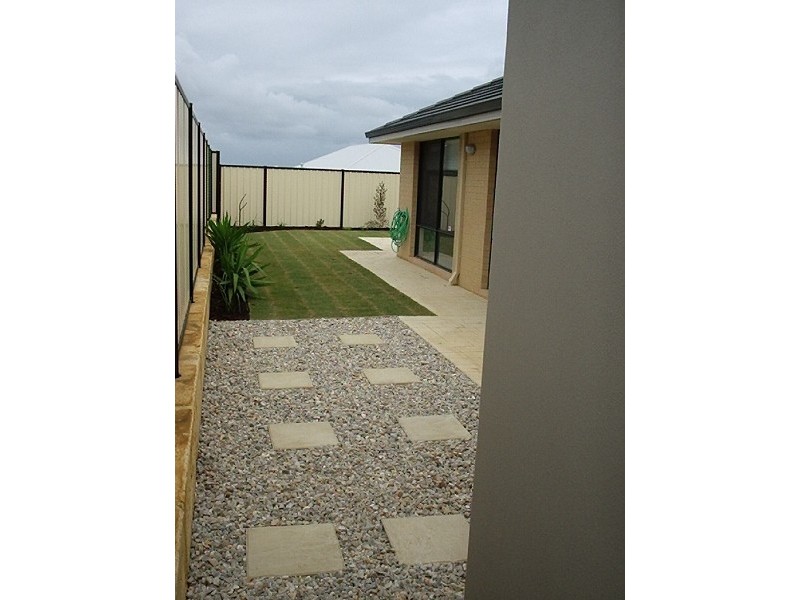 8 Utica Terrace, Clarkson WA 6030