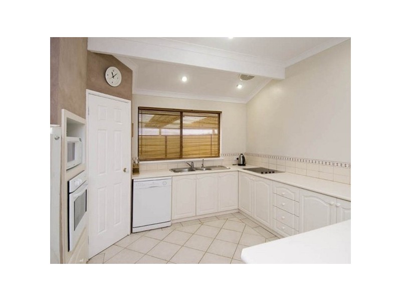 10 Daydream Way, Ridgewood WA 6030