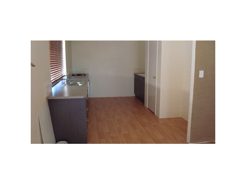 16 Grandoak Drive, Clarkson WA 6030