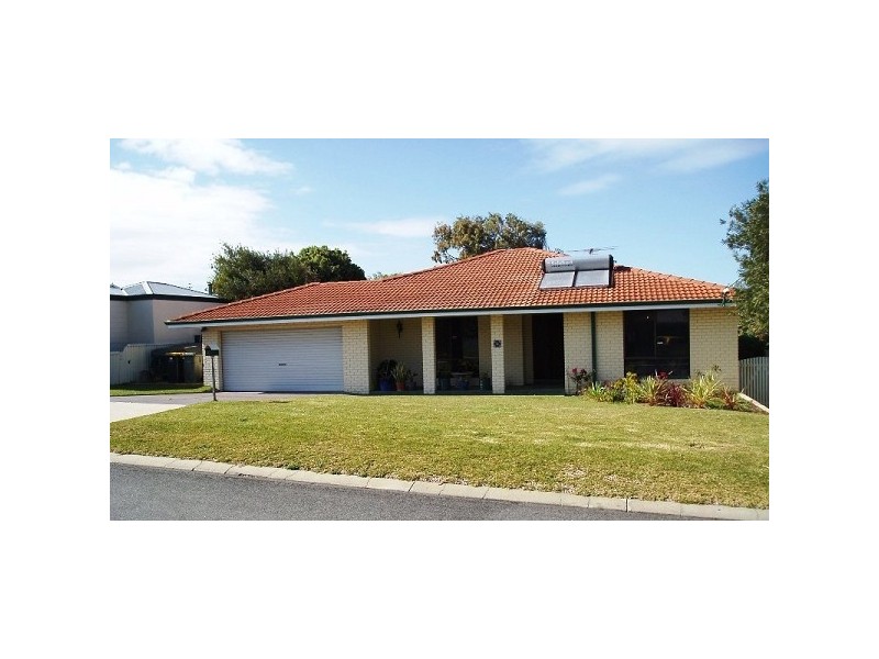 4 Wilson Place, Two Rocks WA 6037