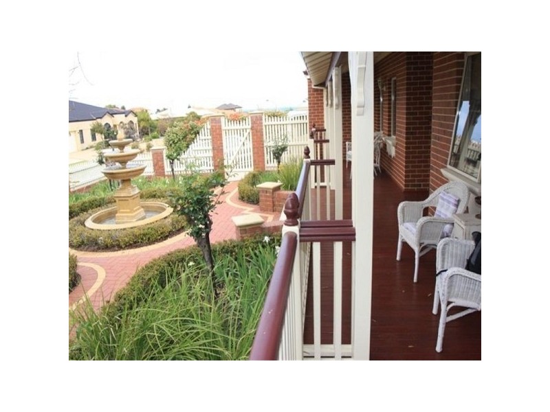 27 Tees Court, Mindarie WA 6030