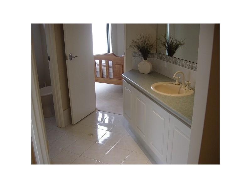 15 Rochester Drive, Mindarie WA 6030