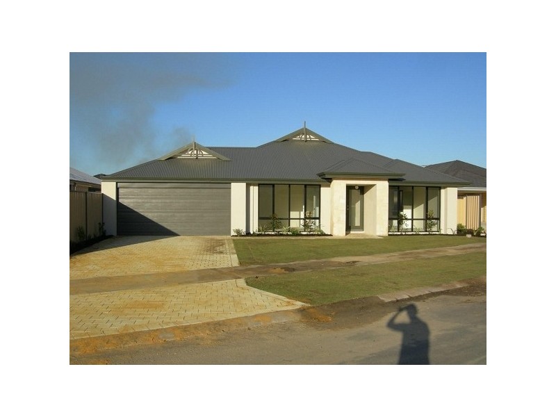 14 triller Bend, Tapping WA 6065