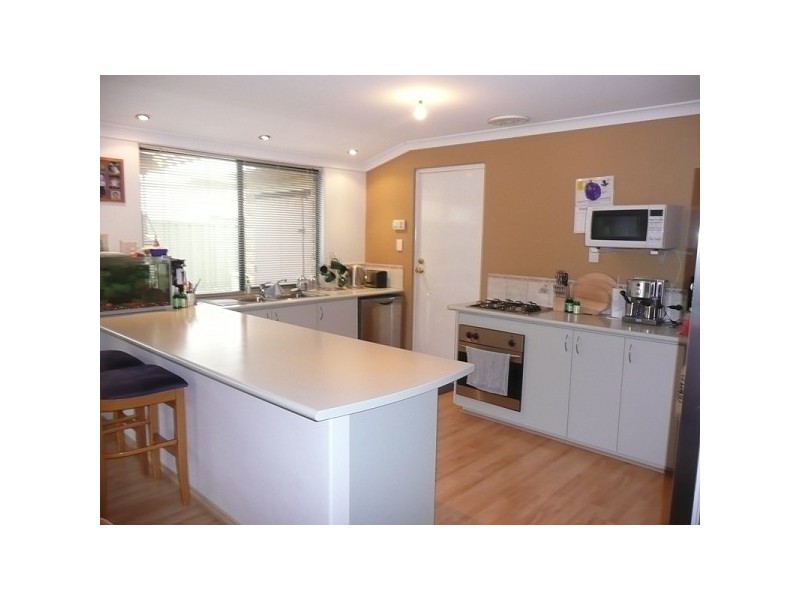 28 Bombala Close, Merriwa WA 6030