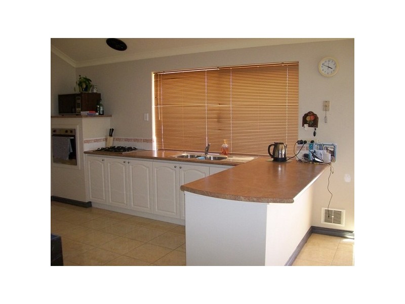 16 Bayfield Crescent, Mindarie WA 6030