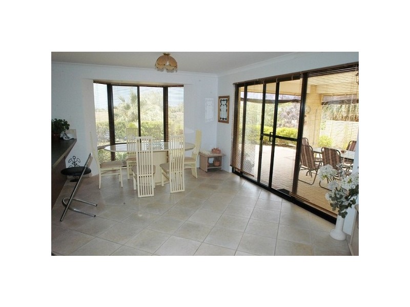 14 Crofton Cove, Mindarie WA 6030