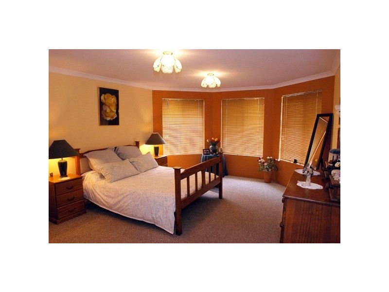 14 Crofton Cove, Mindarie WA 6030