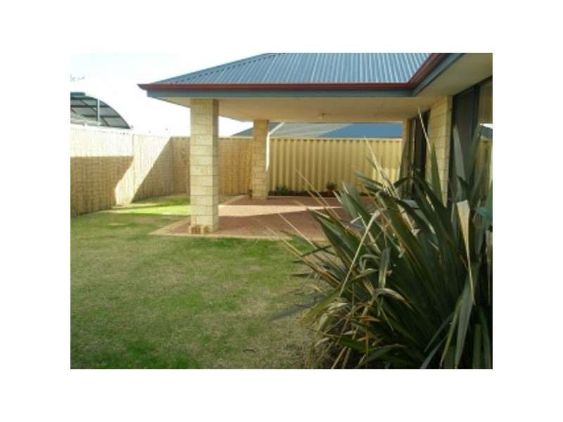 12 Bramshott Approach, Butler WA 6036