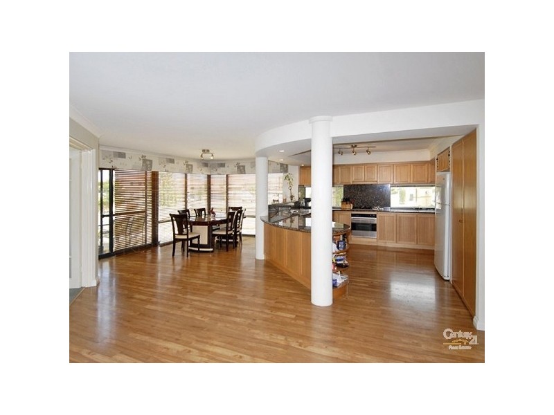 2 Kings Lynn Rise, Mindarie WA 6030