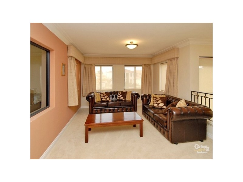 2 Kings Lynn Rise, Mindarie WA 6030