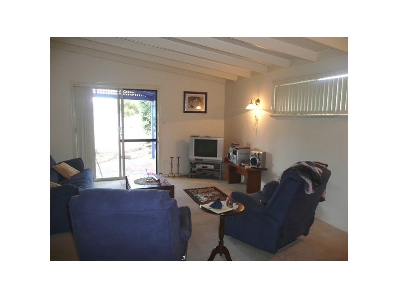 13 Yulgering Road, Calingiri WA 6569