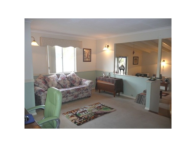 13 Yulgering Road, Calingiri WA 6569