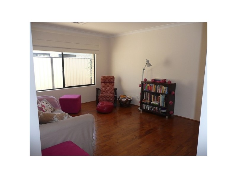 11 Arvarda Street, Clarkson WA 6030