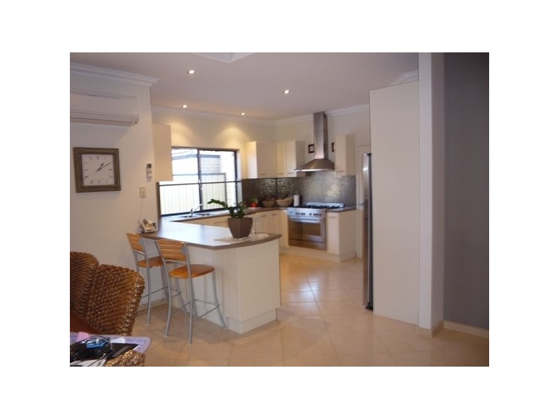 28 Liberty Drive, Clarkson WA 6030