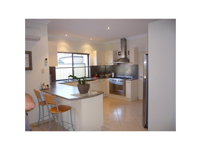 28 Liberty Drive, Clarkson WA 6030