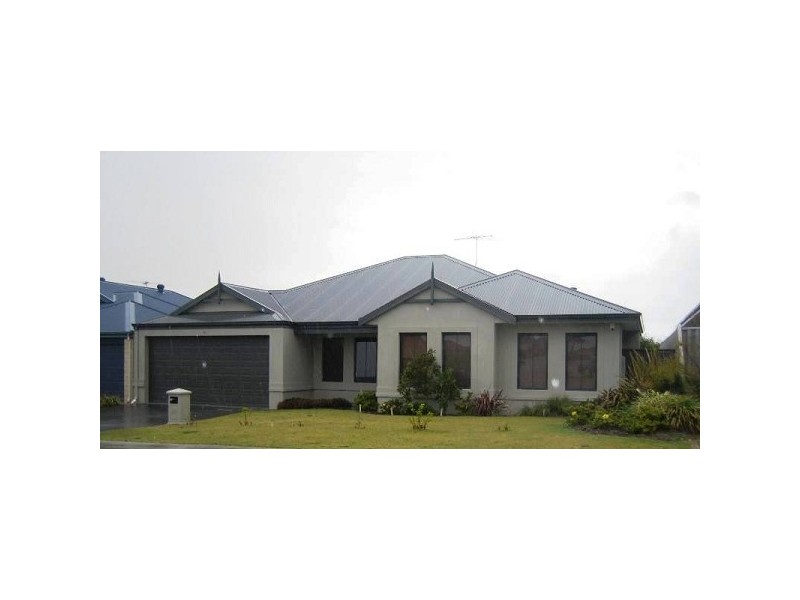 21 Kilbourne Ave, Quinns Rocks WA 6030