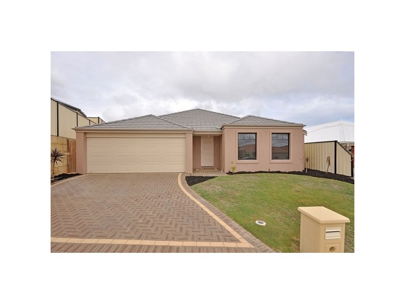 38 Riverlinks Drive, Clarkson WA 6030