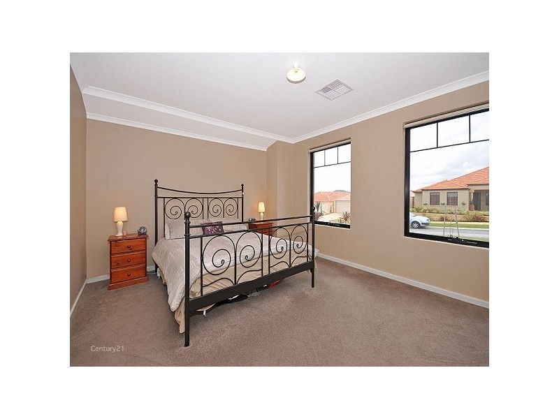 38 Riverlinks Drive, Clarkson WA 6030