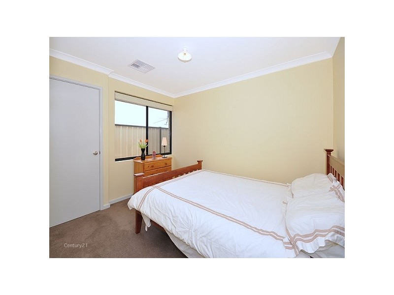 38 Riverlinks Drive, Clarkson WA 6030