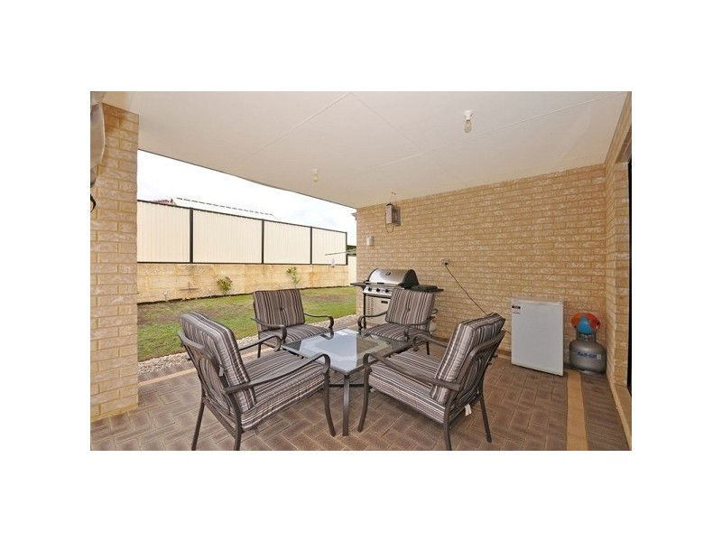 38 Riverlinks Drive, Clarkson WA 6030