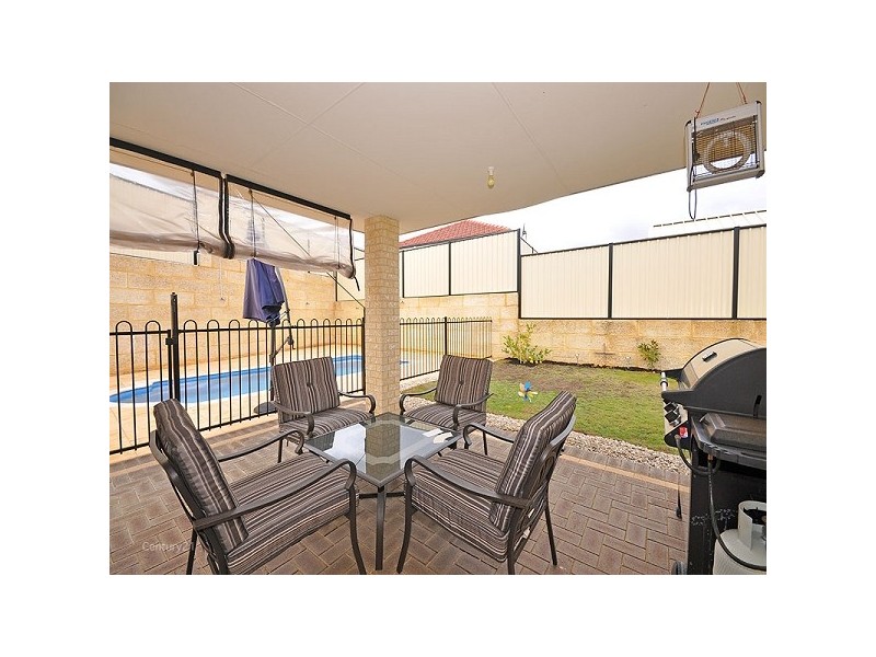 38 Riverlinks Drive, Clarkson WA 6030