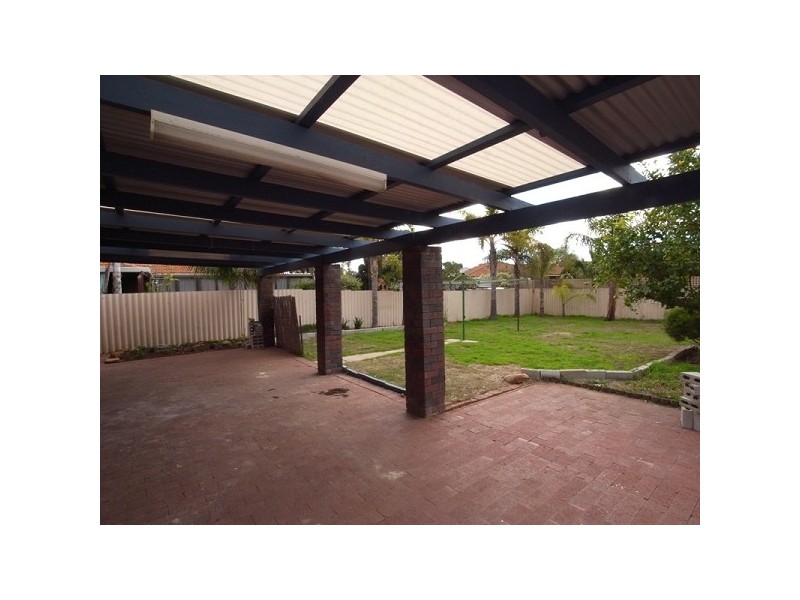 27 Siren Road, Heathridge WA 6027