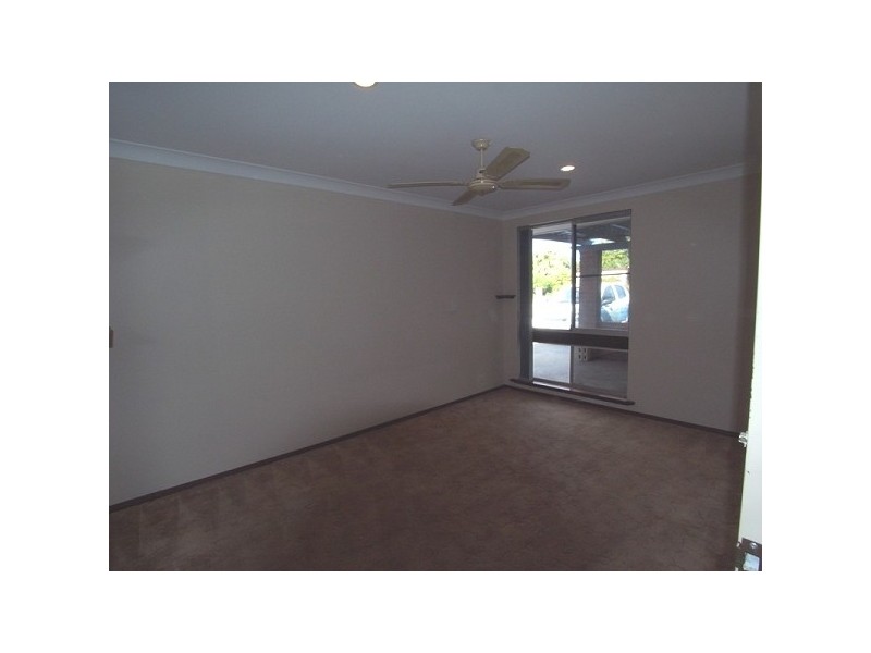 27 Siren Road, Heathridge WA 6027