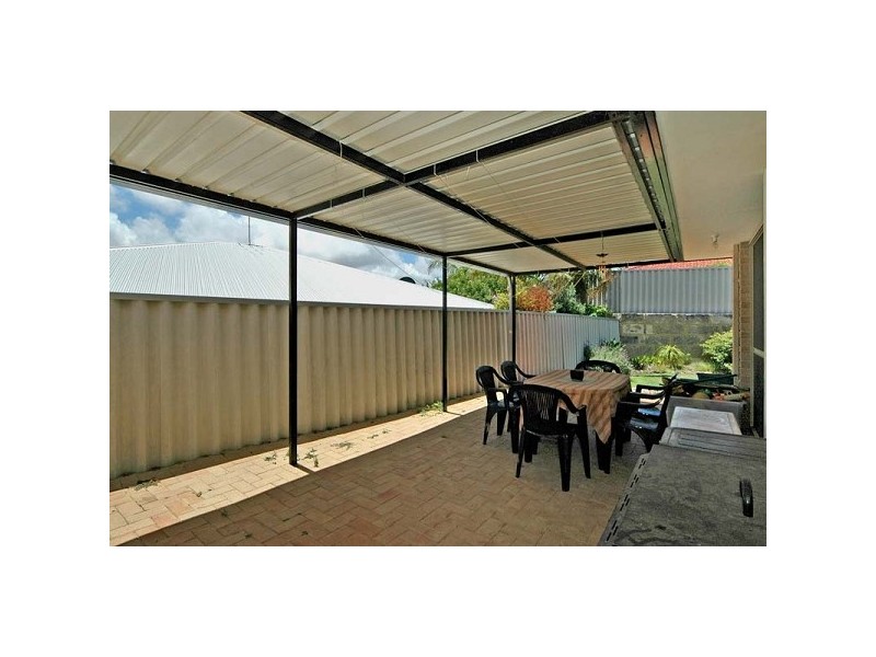 121 St Barnabas Boulevard, Quinns Rocks WA 6030