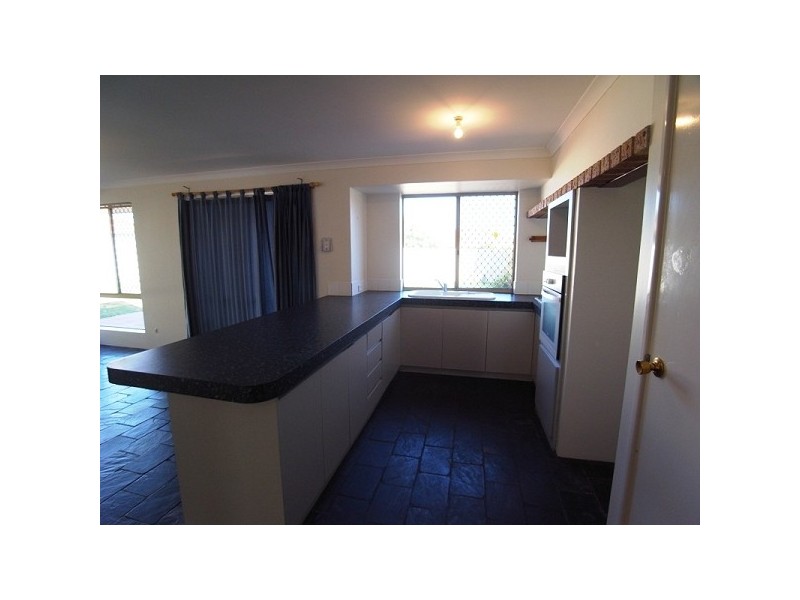 31 Allum Green, Merriwa WA 6030