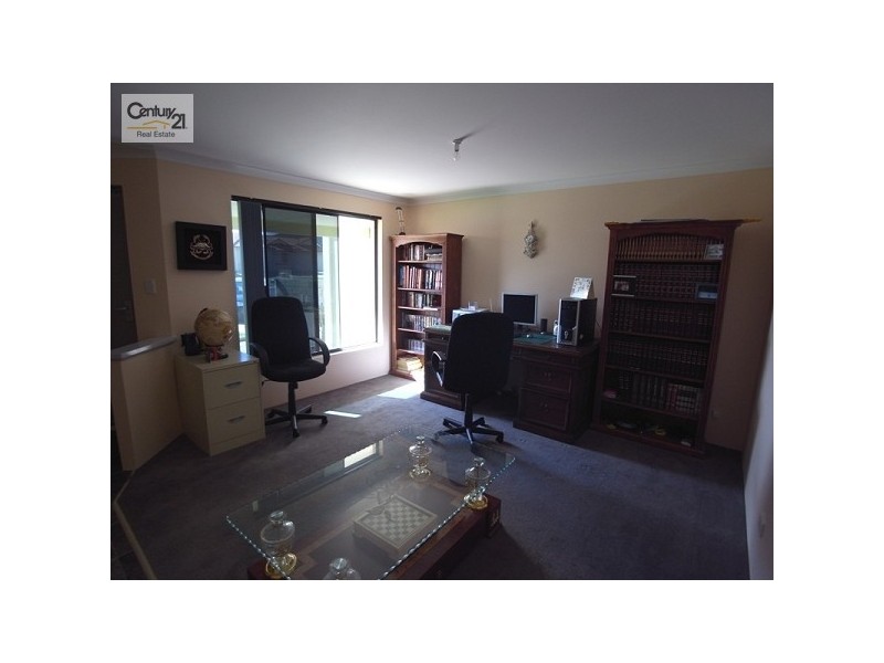 10 Vanderlin Crescent, Ridgewood WA 6030