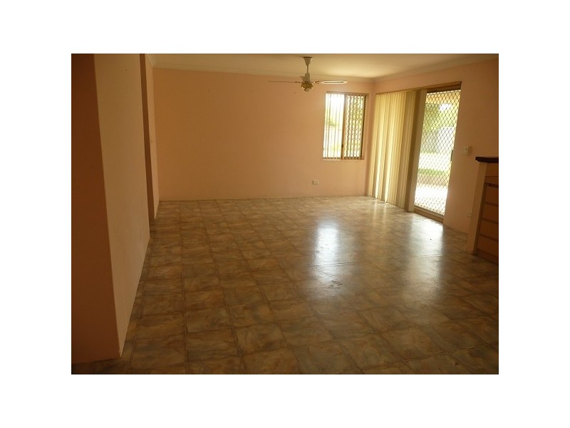 18 Serpentine Gardens, Clarkson WA 6030