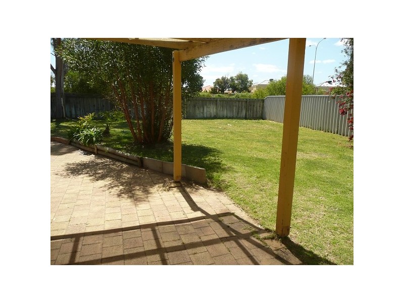 18 Serpentine Gardens, Clarkson WA 6030